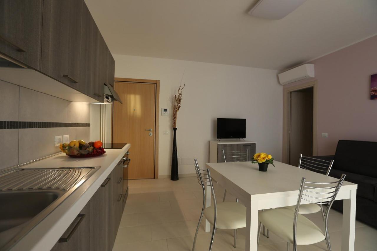 Residenza Riva Azzurra Aparthotel Rimini Room photo
